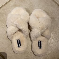 Slippers, NEW US8 W