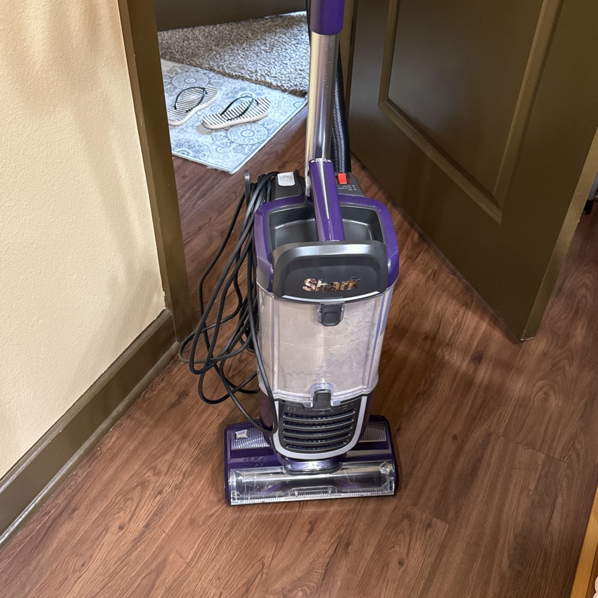 Shark Swivel Vacuum 