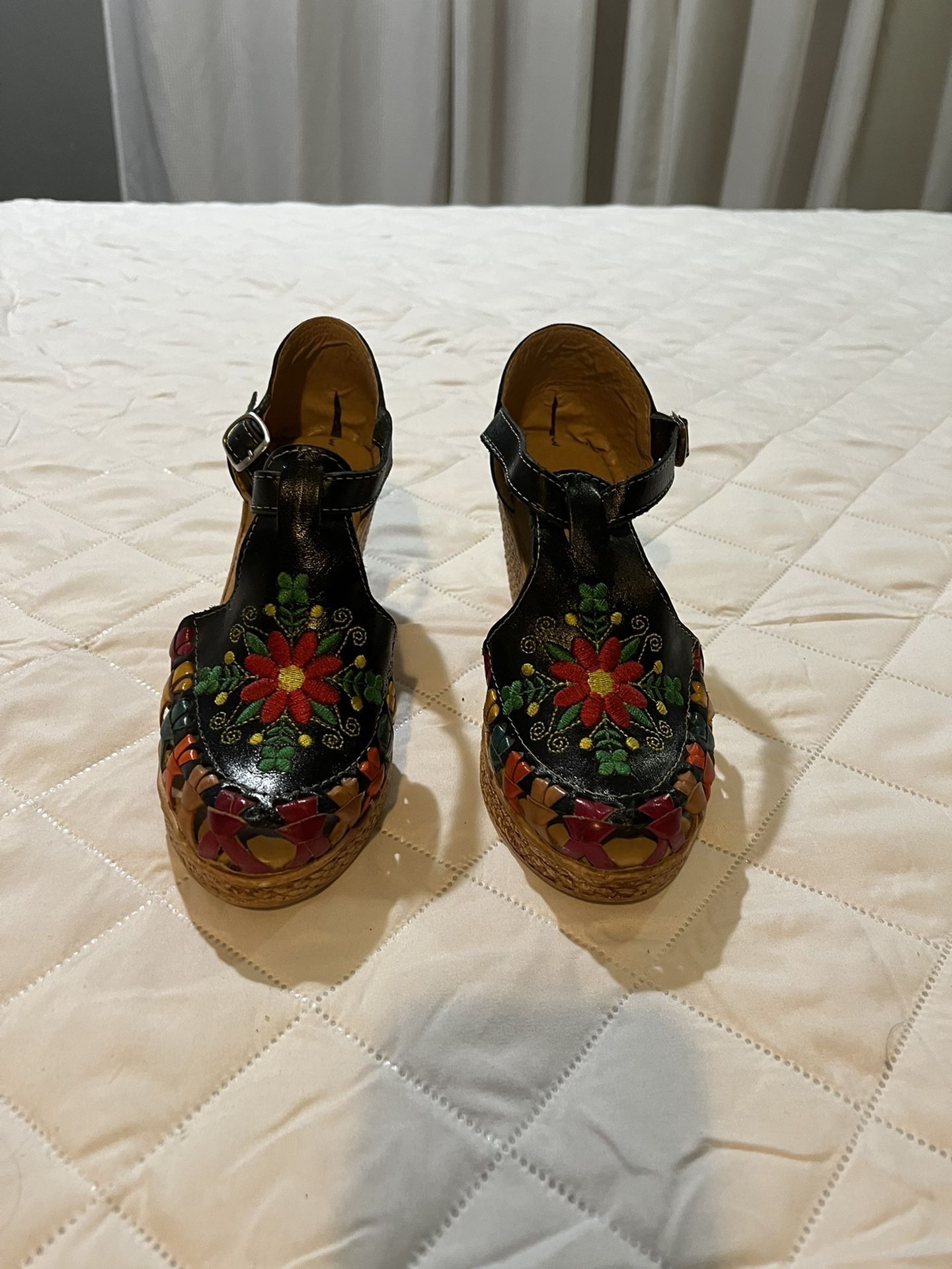 New Basket Of Flowers Mexican Wedges $30 Obo