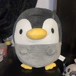 Medium Sized Penguin Plushy 