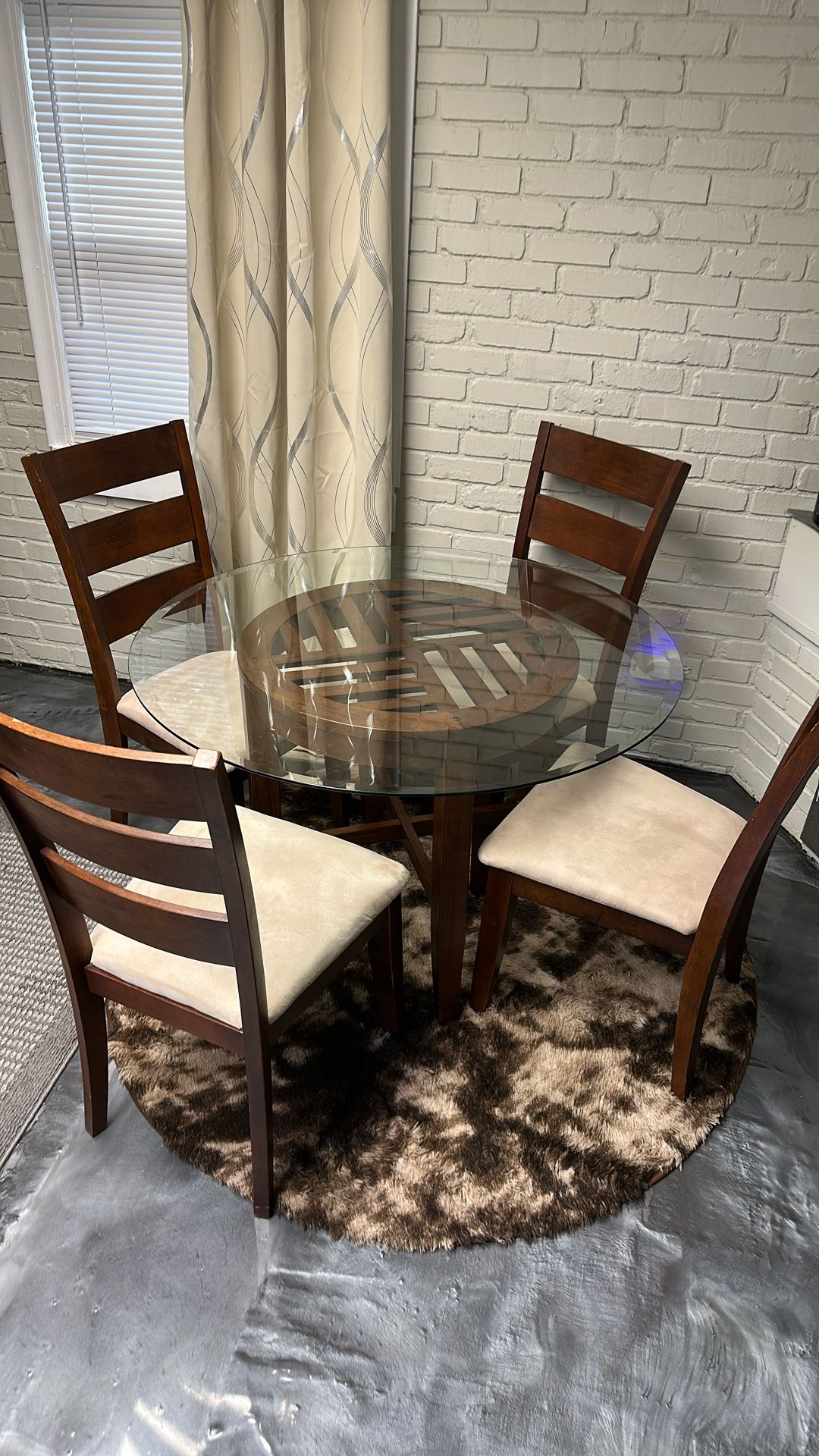 Dinning Room Table