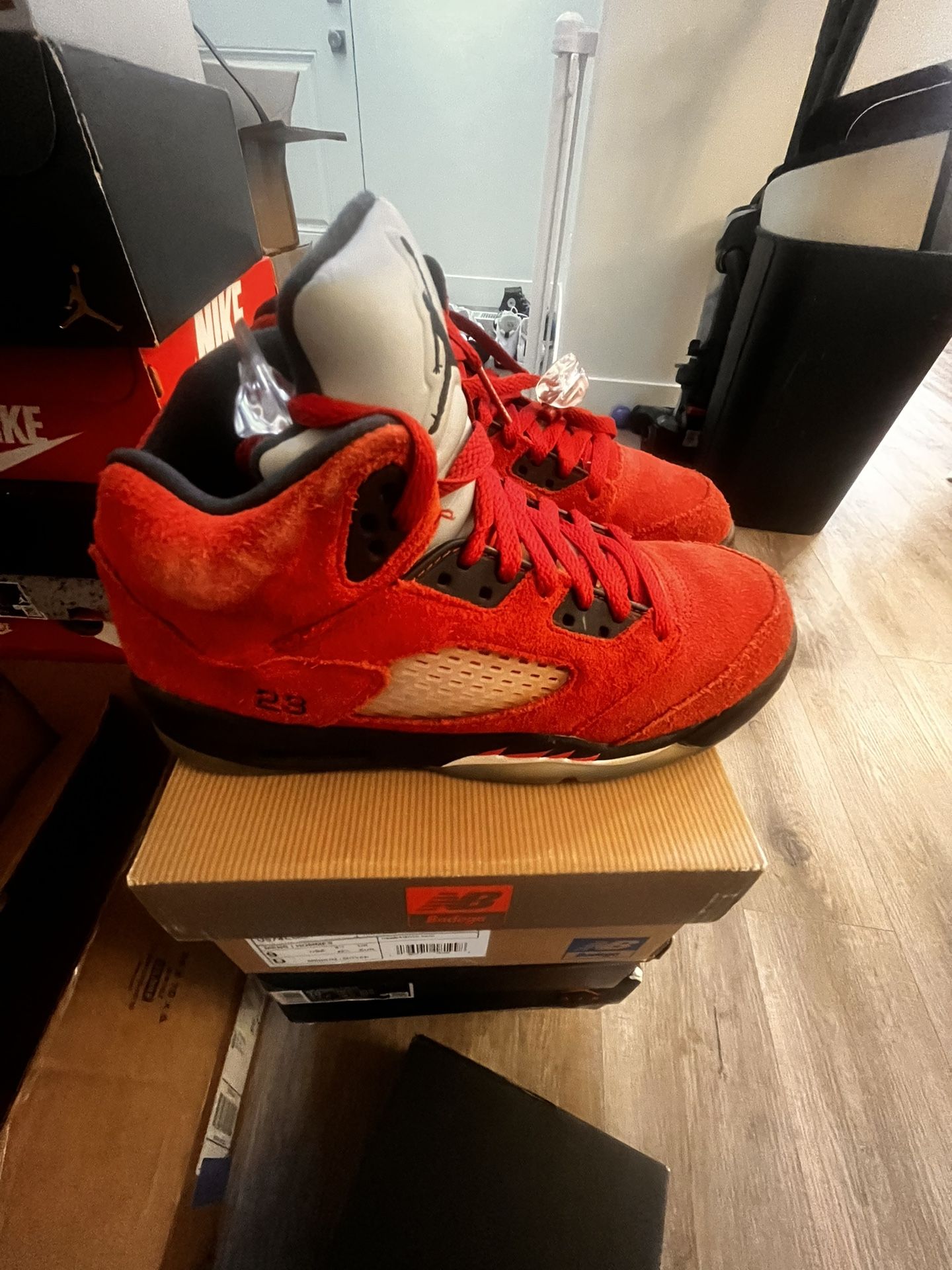 Jordan 5 Raging Bull