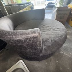 Sofa - Round Couch 