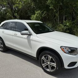 2016 MERCEDES BENZ GLC 300 *ONLY 92,000 MILES* WARRANTY* FINANCING FL  *ONLY 92,000 MILES  CLEAN FLORIDA TITLE  TWO OWNER  ADULT MAINTAINED  FINANCING