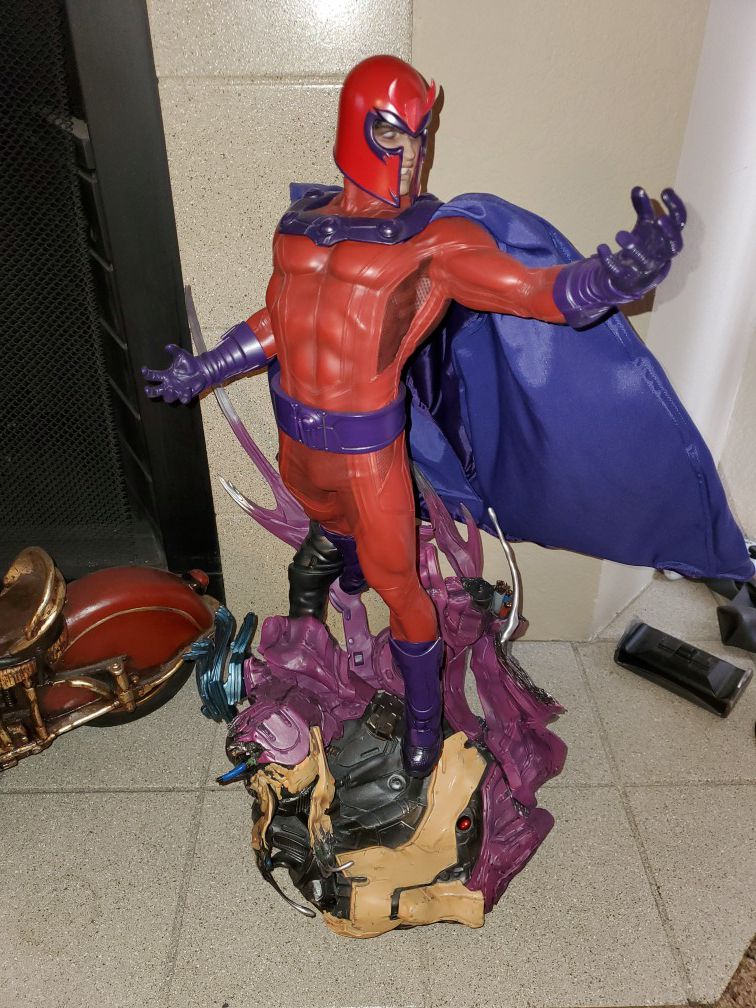 Sideshow Collectibles Magneto Premium Format Statue
