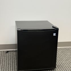 Kenmore Mini Fridge 