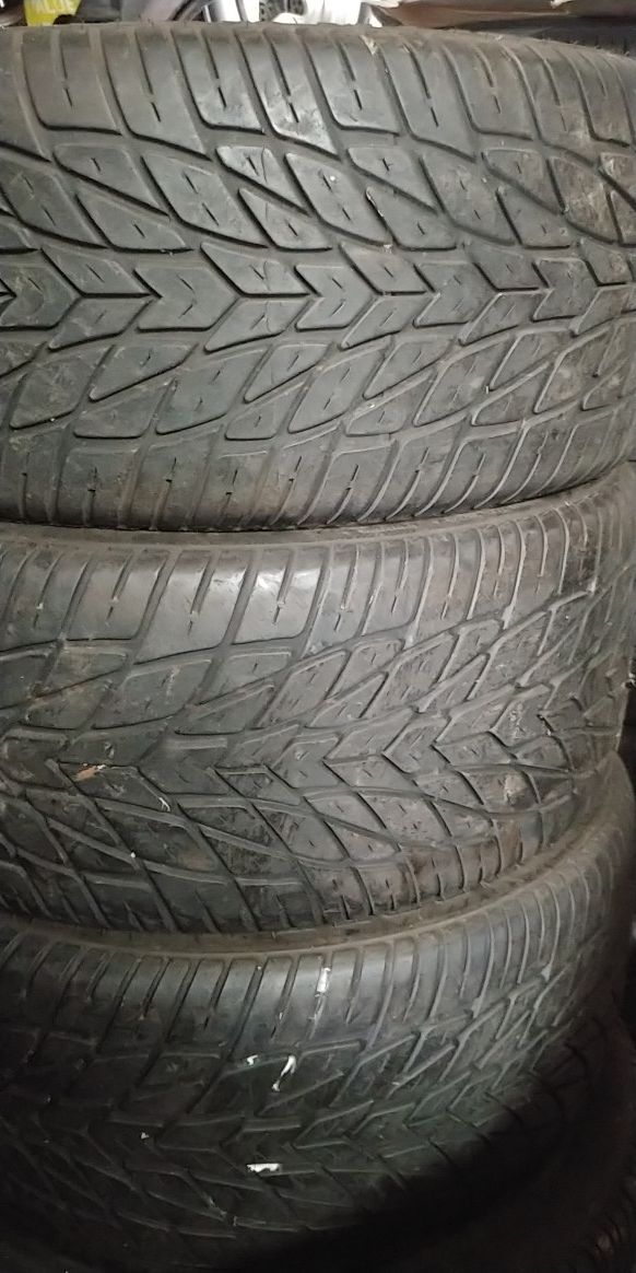 255/40r17. Challenger HP tires
