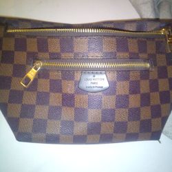 Authentic Louis Vuitton Fanny 