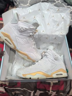 Jordan 6 pearl