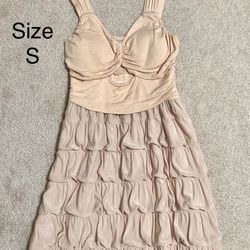 Women Summer beige dress Size S Teenager