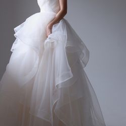 NEW!] Wedding Dress / Off White 