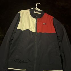TOMMY WINDBREAKER 