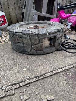 Gas fire pit
