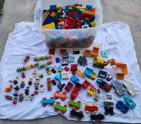 Large Lot of LEGO Duplo Bricks, Vehicles, Figures & Accessories - Great Condition!