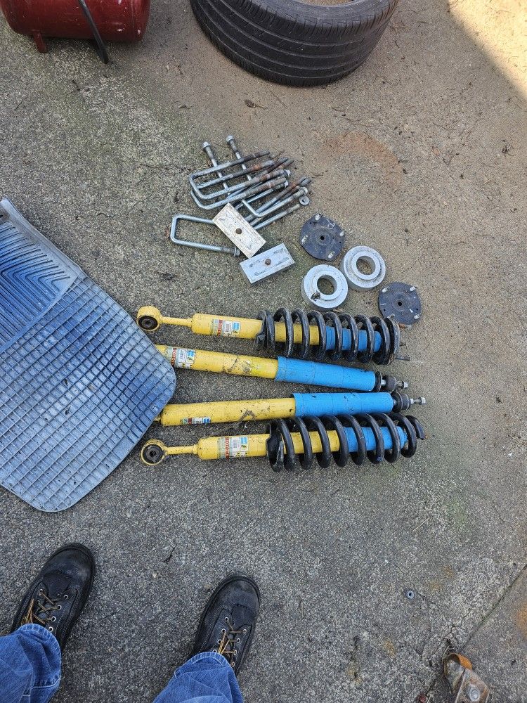 Toyota Tundra Level Kit And Shocks