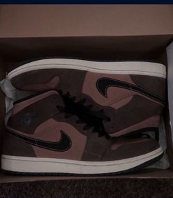 Air Jordan 1 Mid