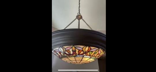 Tiffany-style chandelier pendant light