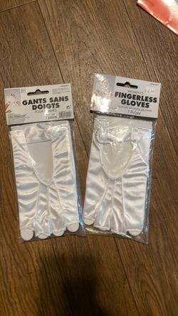 Fingerless gloves
