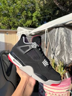 Jordan 4 Bred
