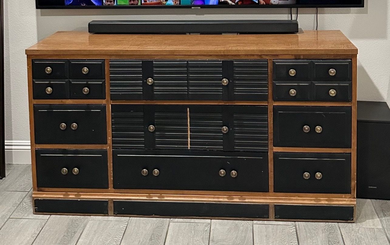 TV Stand With Drawers