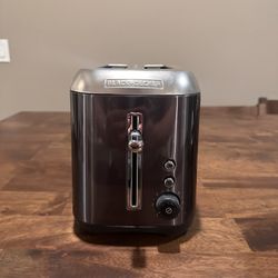 Black+Decker 2-slice toaster