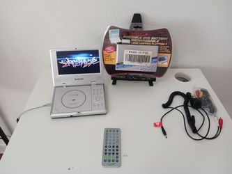 Initial IDM-1731 Portable DVD Player (7") + Ac Adapter, New Battery Pack Bundle
