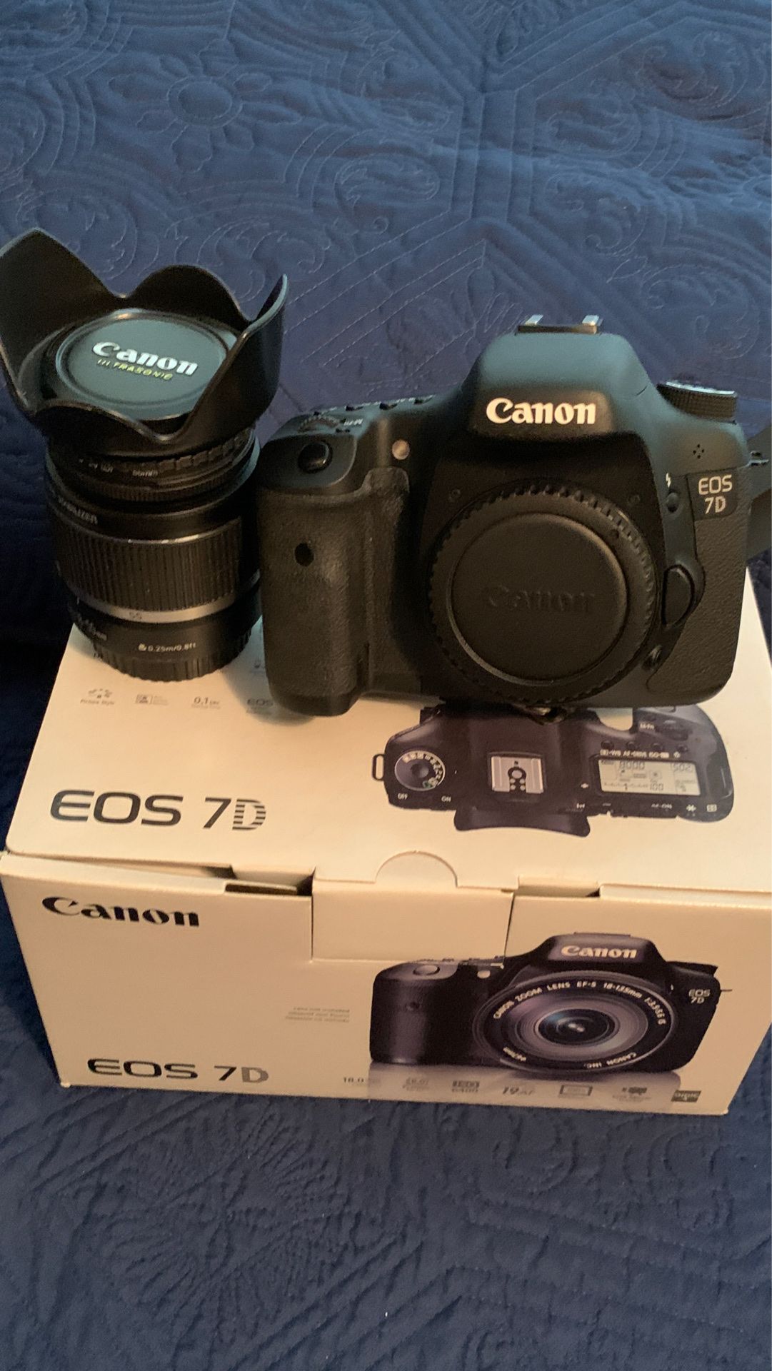 Canon EOS 7D DLSR Camera w/18-55mm Lens
