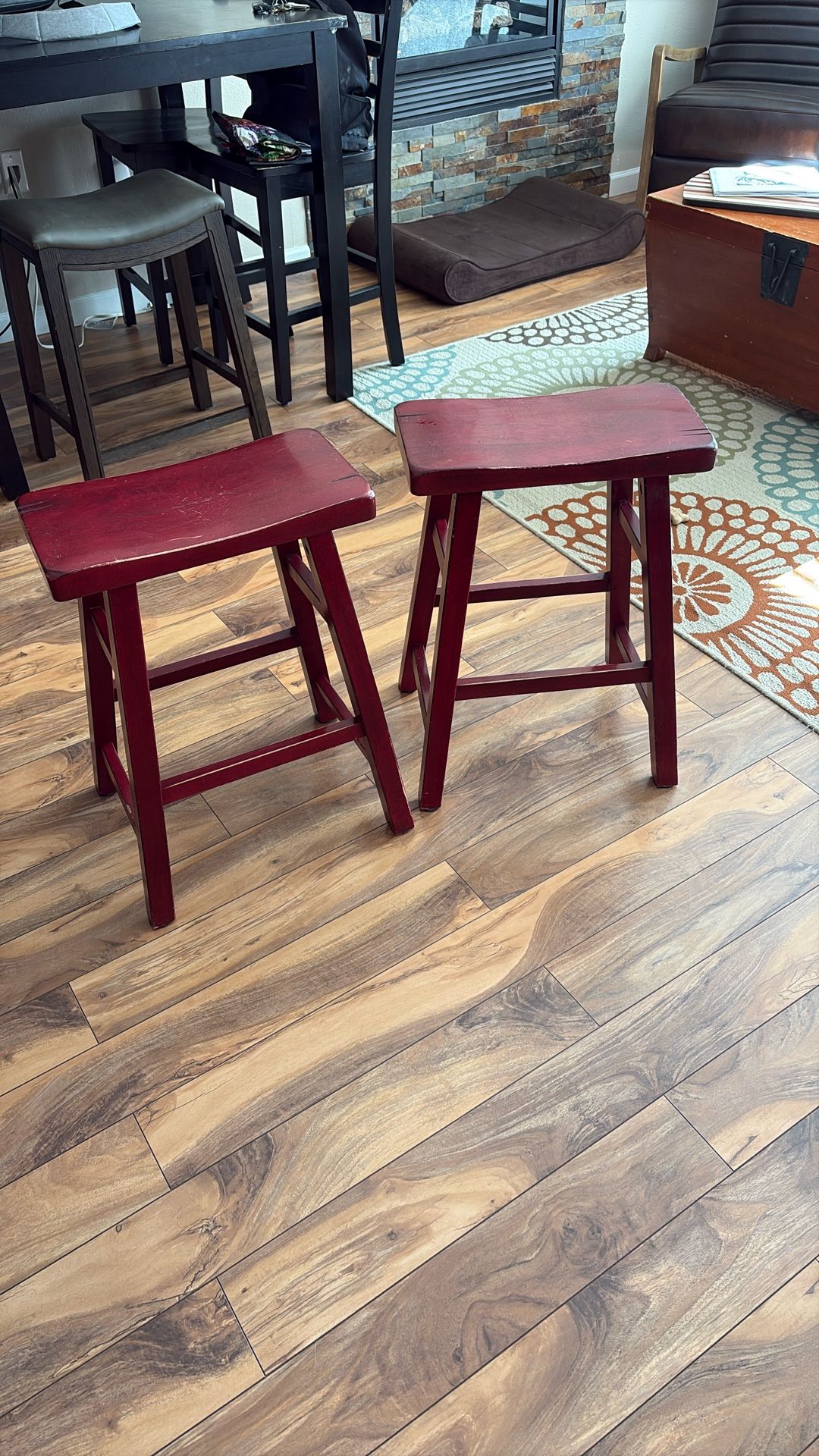 $10 Today! 2/bar stools in Red! Upper SE PDX