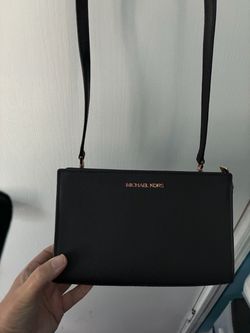 Michael Kors Crossbody purse