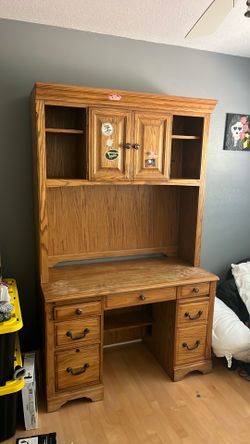 Oak desk with hutch