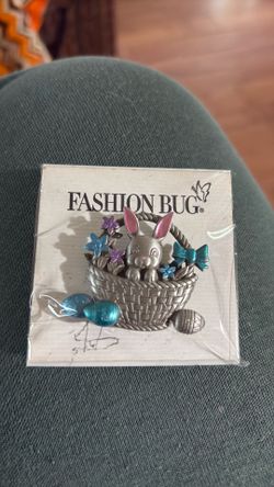 Vintage Fashion Bug Pewter-Tone Easter Bunny in Basket Figural Brooch