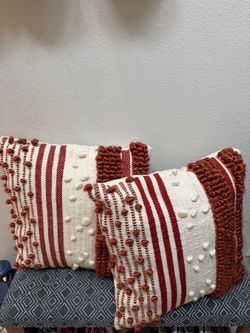 Decorative pillows