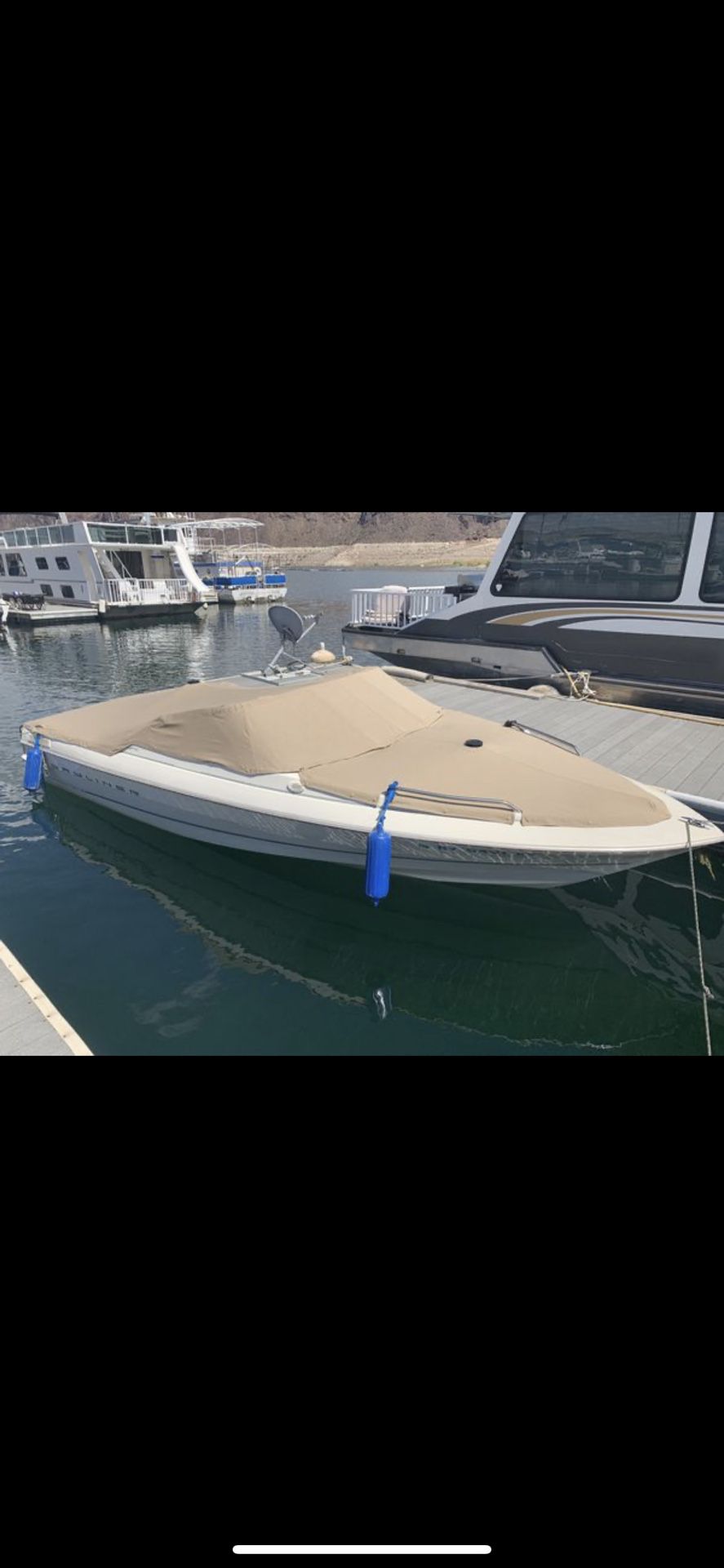 Ski Boat 19’ Bayliner Capri