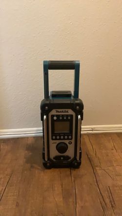 Makita 18V Radio XRM05 Radio Only, No Bluetooth NEW
