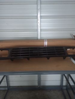 Toyota Grill( No Hardware)