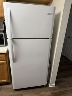 Frigidaire 18 cu. ft. Refrigerator