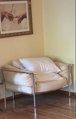Le Corbusier cream chair