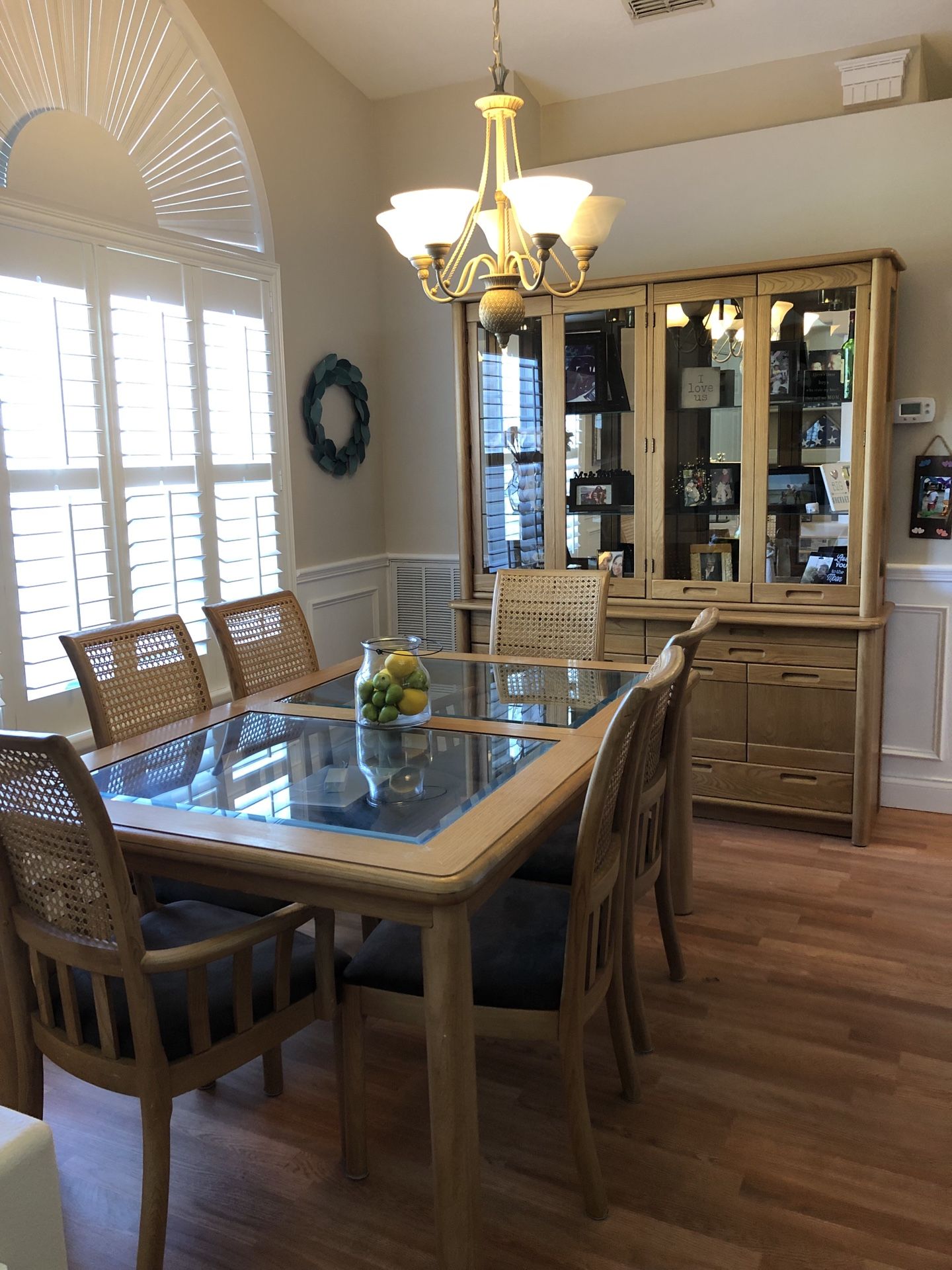 Thomasville Dining Room set/w Hutch for Sale in Spring Hill, FL OfferUp