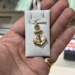 14K Gold Anchor Pendant With Natural Diamonds 