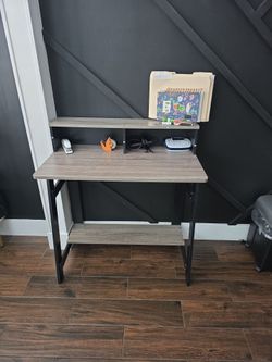Gray/Black Desk