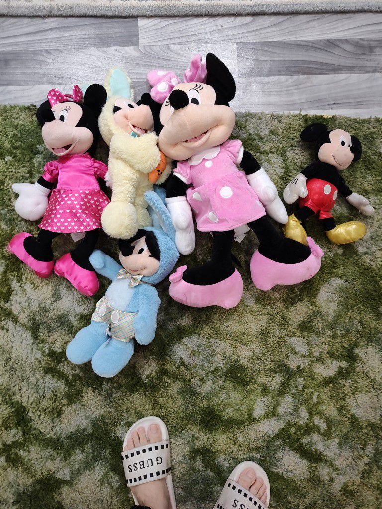 Disney Minnie Mouse And Mickey Mouse Stuffed Animals 