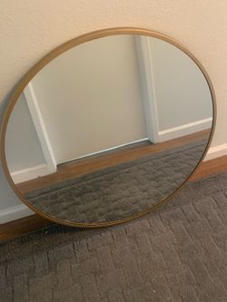 Gold circle mirror