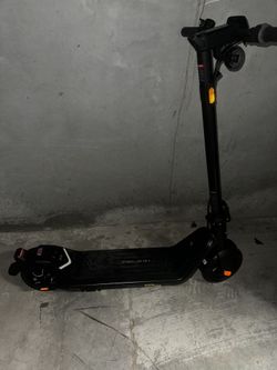 NIU KQi3 Sport Electric Scooter