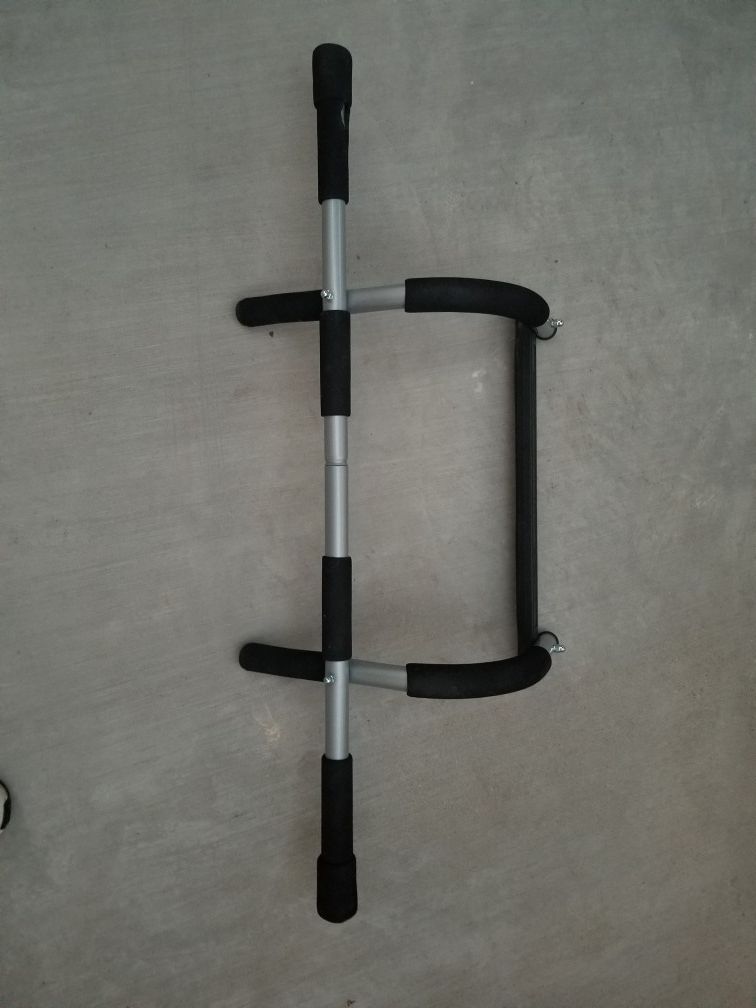 Iron gym pro fit pull up bar like new
