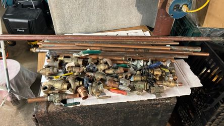 Assorted Plumbing Shut Offs/Copper Pipe