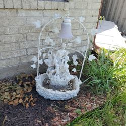 Fountain Light $25 NEED IT GONE MOVING!!