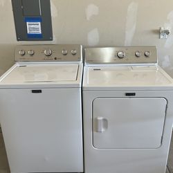 Maytag Washer & Dryer (delivery available)