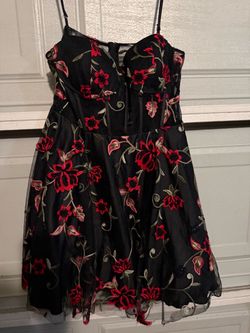 Vestido corto de encaje corset talla M