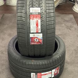 305/30/18 new tires Atlas Only two tires