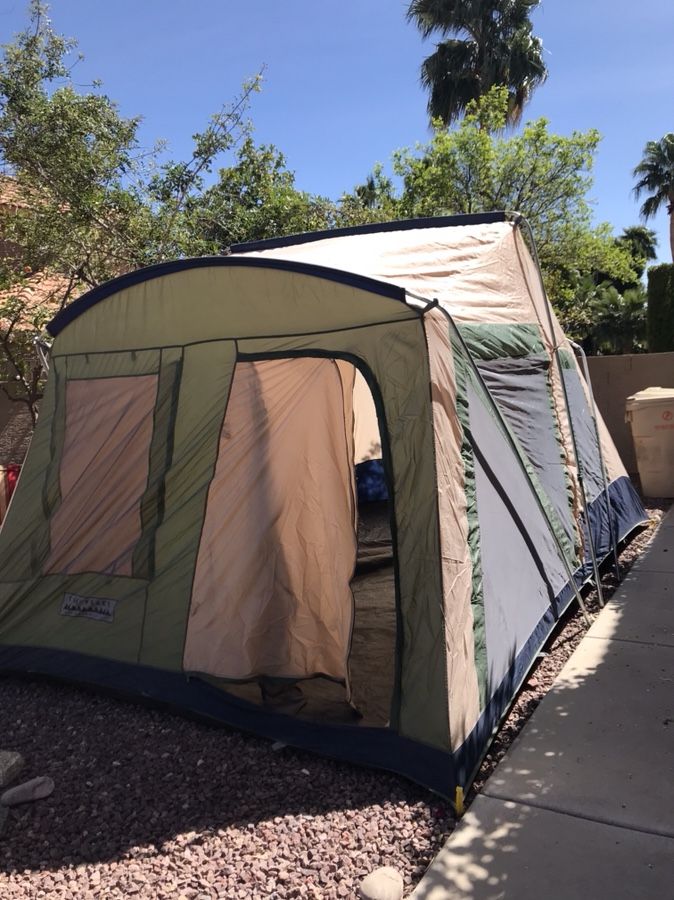 TEN PEAK design by Quest 2 ROOM DOOM TENT